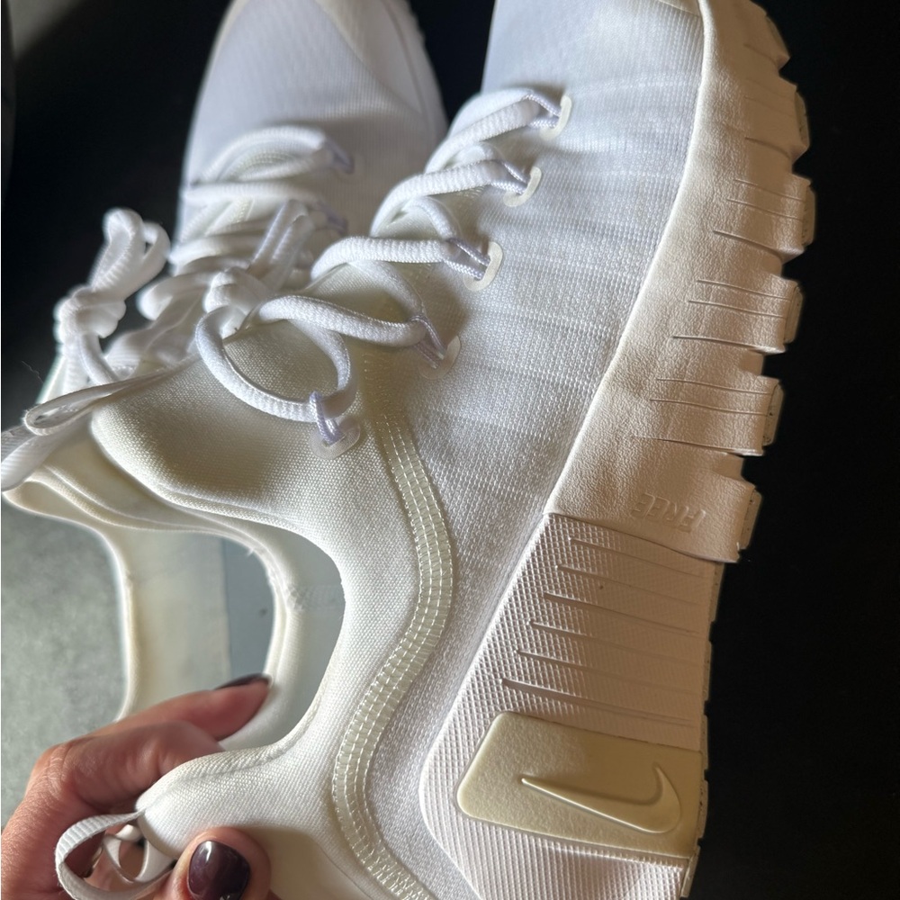 Nike Women's Cream Sneakers